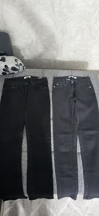 Отдам  джинсы на девочку и джинсовые куртки