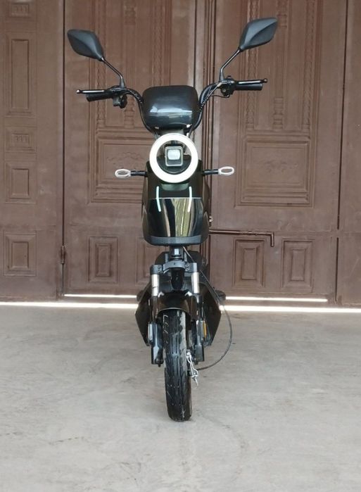 bakavoylari bor. skuter modeli tank. sifati ham yaxshi. kamchiligi kam