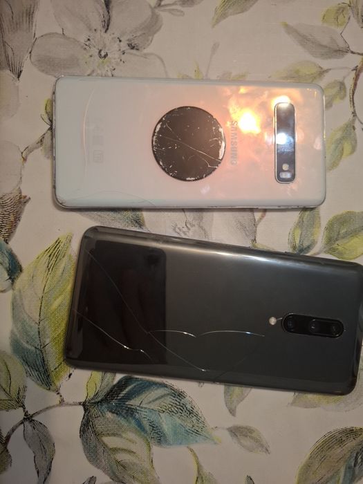 Обменяю два устройства oneplus 7 pro и samsung s10