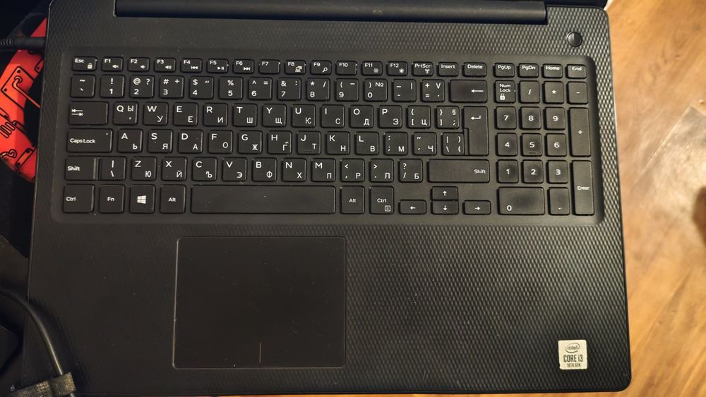 Dell Inspiron 3593 Intel I3 10то поколение 8 RAM ,256GB SSD , Windows