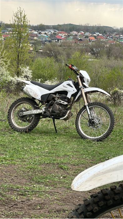 Мотацикл эндуро 06 250 кубов