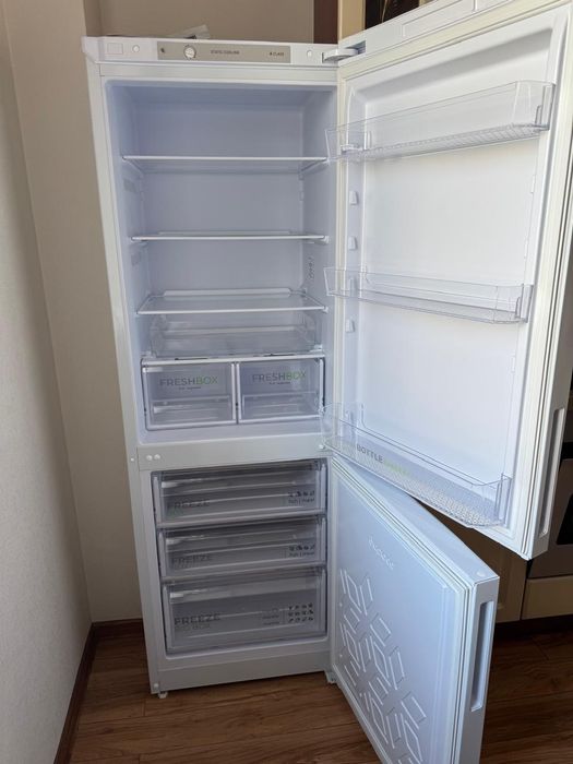 Продам новый холодильник Бирюса
