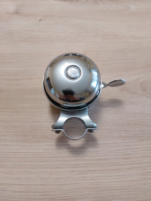 Стар хромиран звънец за колело
