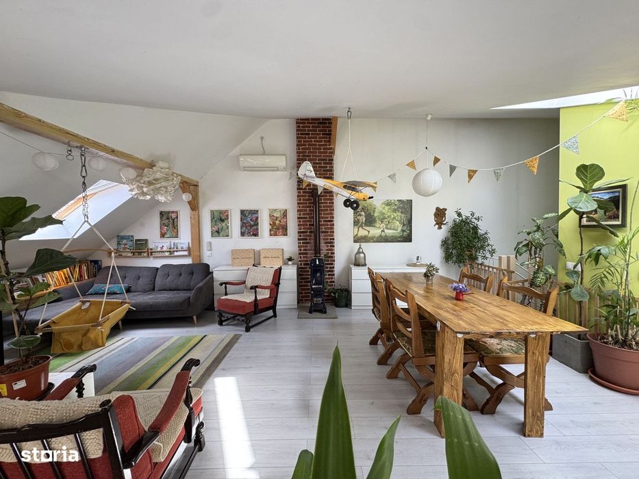 Casă de vânzare spațiu comercial sau casă de locuit in zona centrala