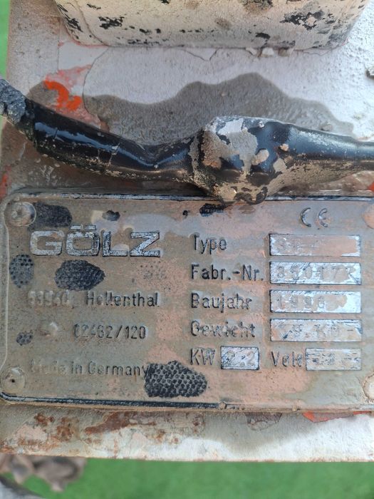 Машина за рязане на тухли и камък