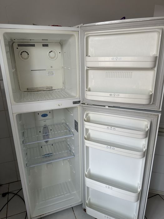 Продам холодильник б/у