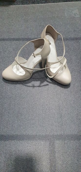 Vand pantofi ocazie veronesse