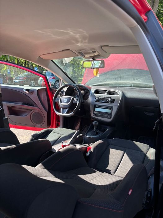 Vând SEAT Leon (2013) – 1.8 Benzina (160 CP) pachet FR