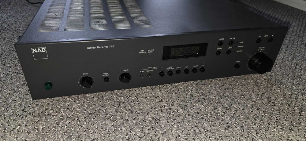 NAD Stereo receiver 710