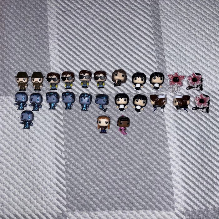 Фигурки осд starnger things kinder joy, обмен на уилла или продам