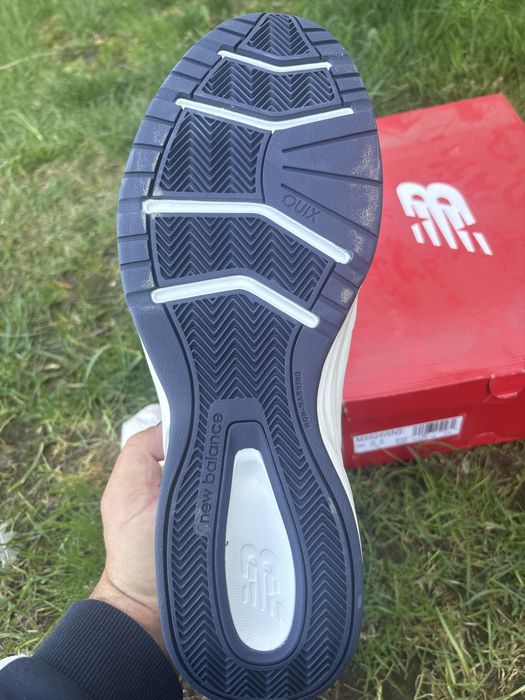 Adidasi  noi new balance