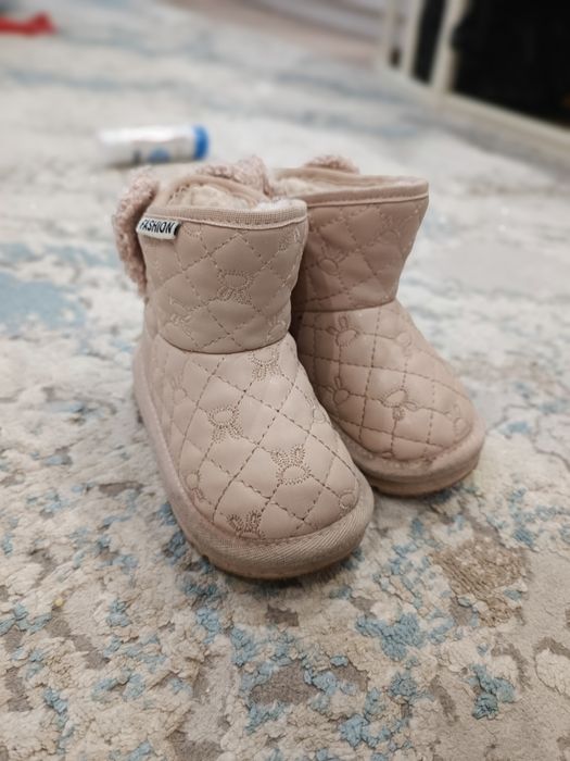 Продам детские зимние уги