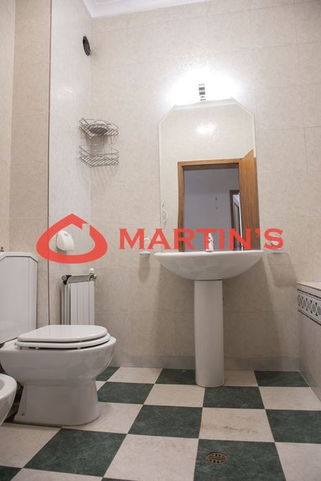 Дава се под наем Къща в София, Бояна - 989 кв.м за 4488.51 € - Снимка #9