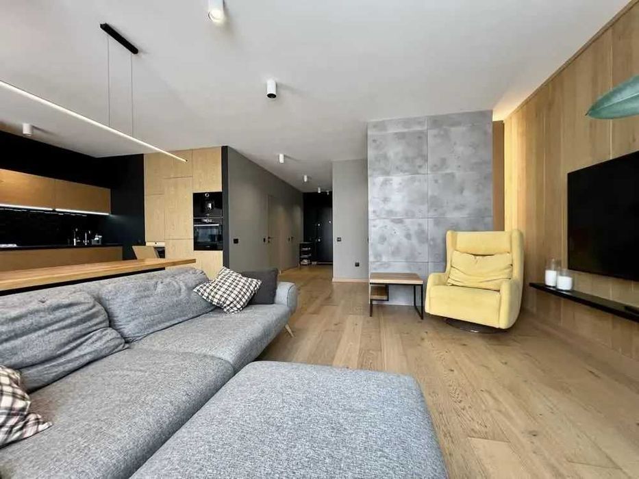 Дава се под наем Двустаен апартамент в София, Център - 65 кв.м за 459 € - Снимка #2