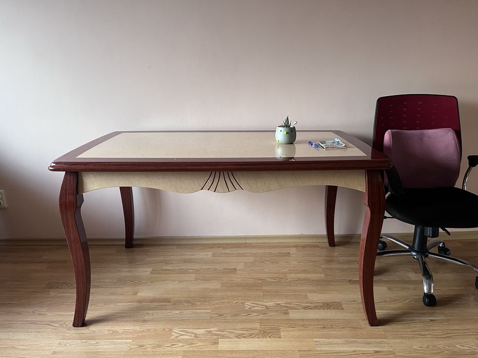 Стол деревянный