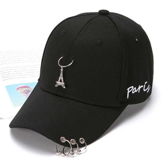 Кепки и панамы новые