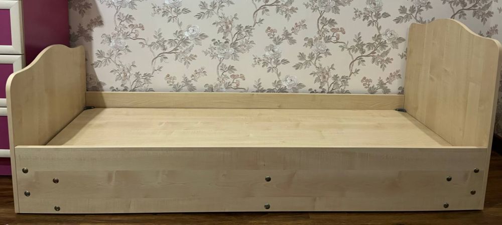 Detskiy krovat sotiladi YANGI . LMDF dan yasalgan