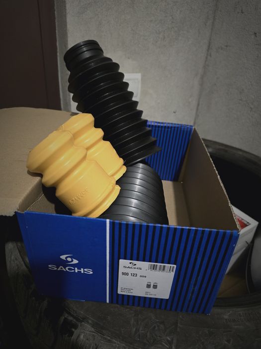 Задни накладки комплект, предни дискове за Мерцедес  W203