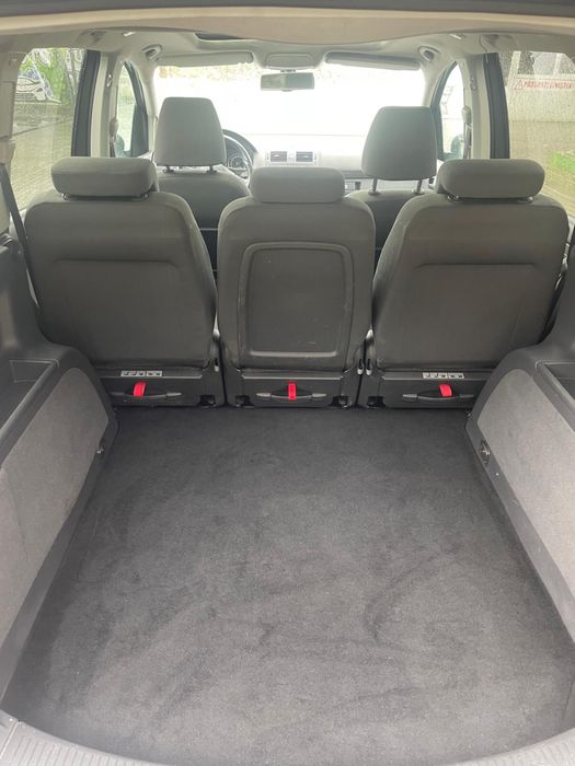 Vand Touran  2.0 TDI 2012