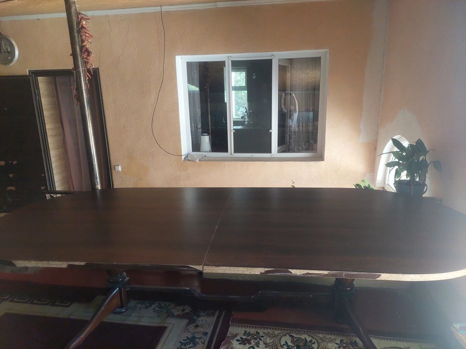 Стол сатылады..узындығы 3  ени 1,20