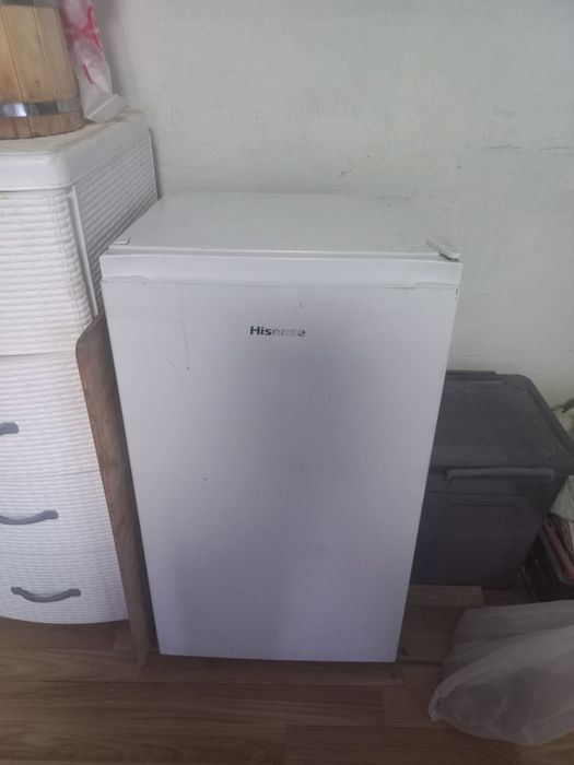 Холодильник Hisense