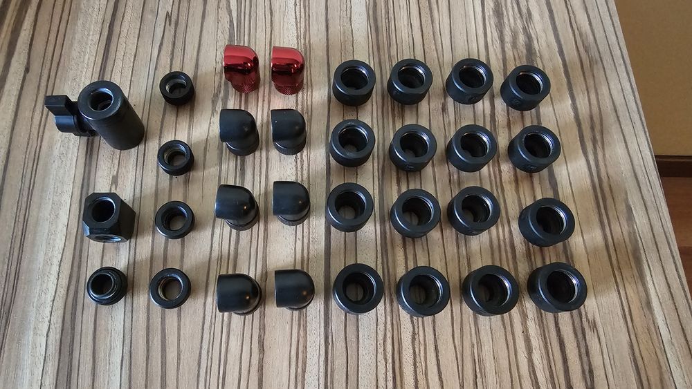 Fittinguri watercooling PC EK WB pentru hard tubbing