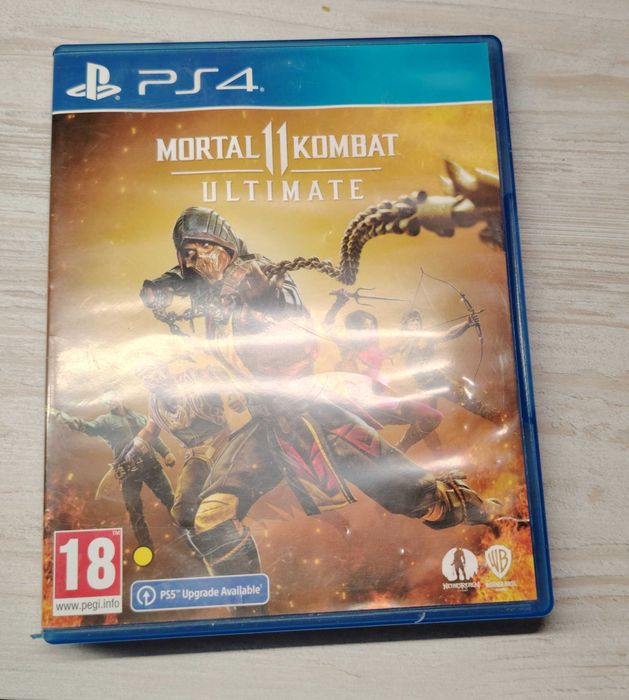 Продавам 3 игри комплект с акаунт за Playstation 4