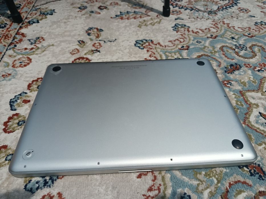 MacBook Pro 2011 на запчасти