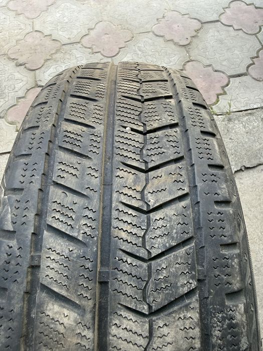 Продам шины зимние