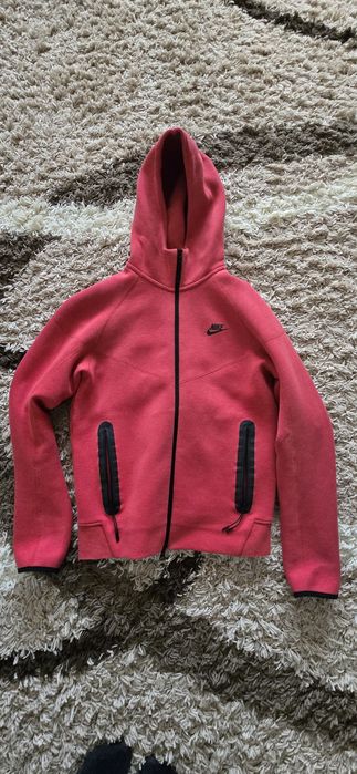 Nike tech mărimea s rosu