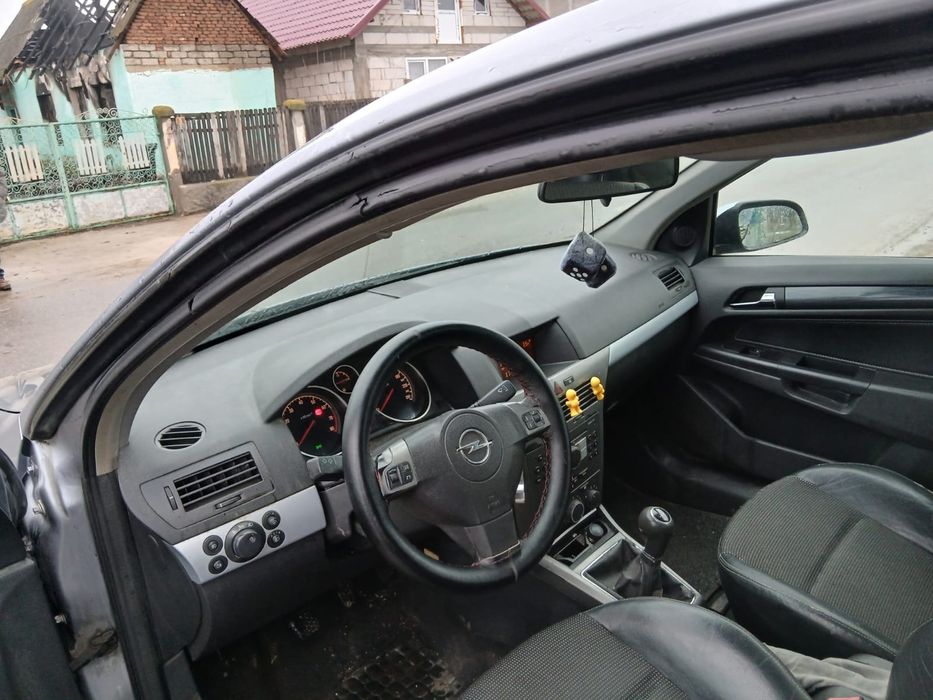 Vînd Opel Astra h