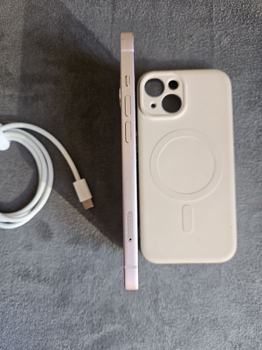 iPhone 15 Pink 128GB 86% Battery Health Отлично състояние 

СЪСТОЯНИЕ