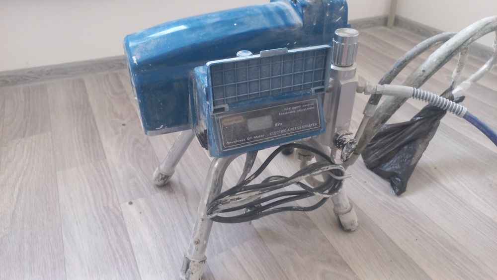 Безвоздушный краскопульт