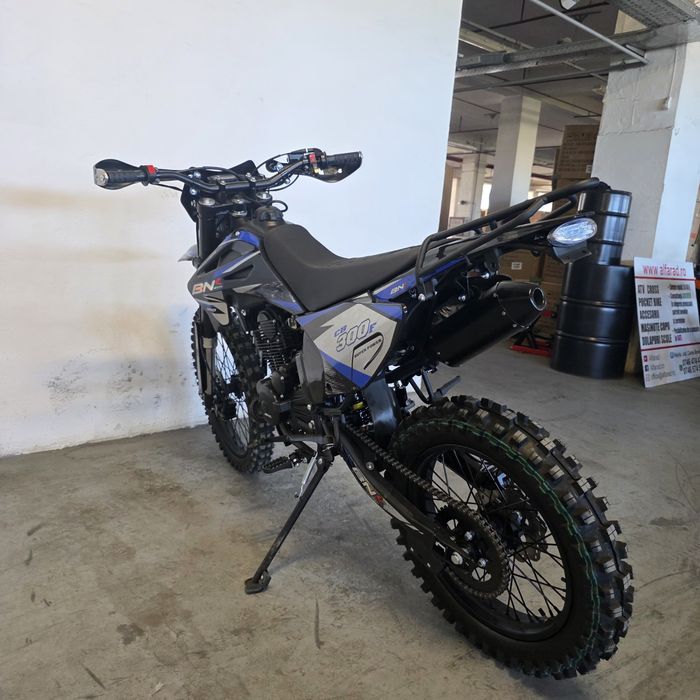 Cross Motocross BNK CB 300cc 4 Timpi Manual 5 trepte E-Start Kickstart Nou adus din Germania