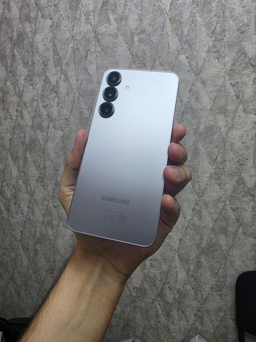 Galaxy s25+ Ideal.  12/256
