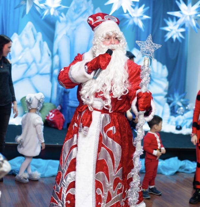 Дед Мороз и Снегурочка