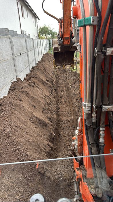 Inchiriez Miniexcavator Buldoexcavator si Basculabila