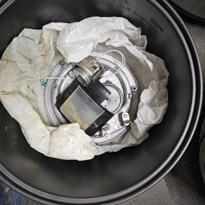 Продавам Уред за готвене мултикукър Делимано цена 10 евро