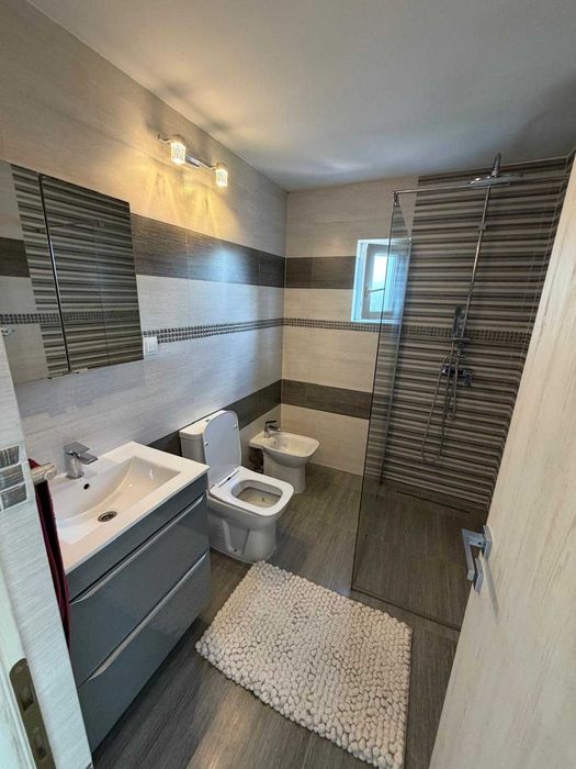 inchiriez apartament 2 camere Falticeni