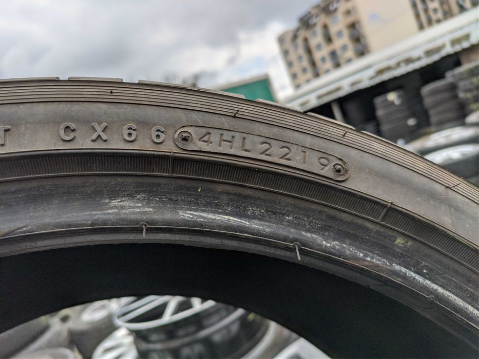 2бр Зимни гуми 215 40 18 - Toyo