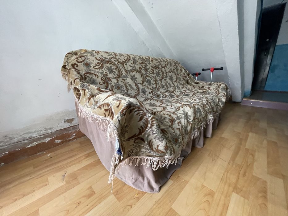 Диван большой б/у