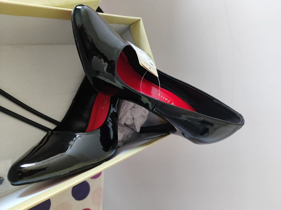 Чисто нови обувки Jenny Fairy 38 номер