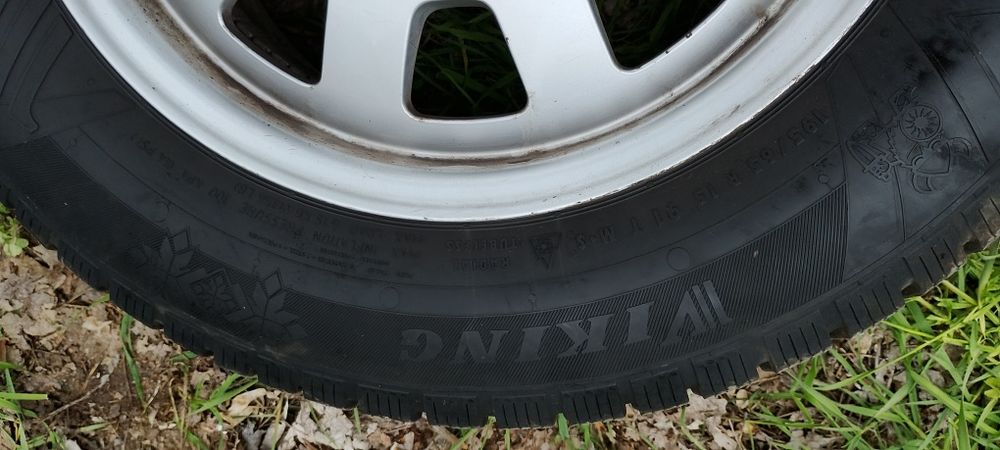 4бр. Зимни гуми 195/65 R15 Viking (DOT 23) + ОРИГИНАЛНИ КОВАНИ Джанти 5х112 за VW/Audi/Skoda