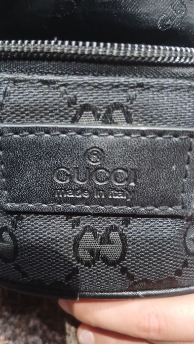 Gucci  borseta..