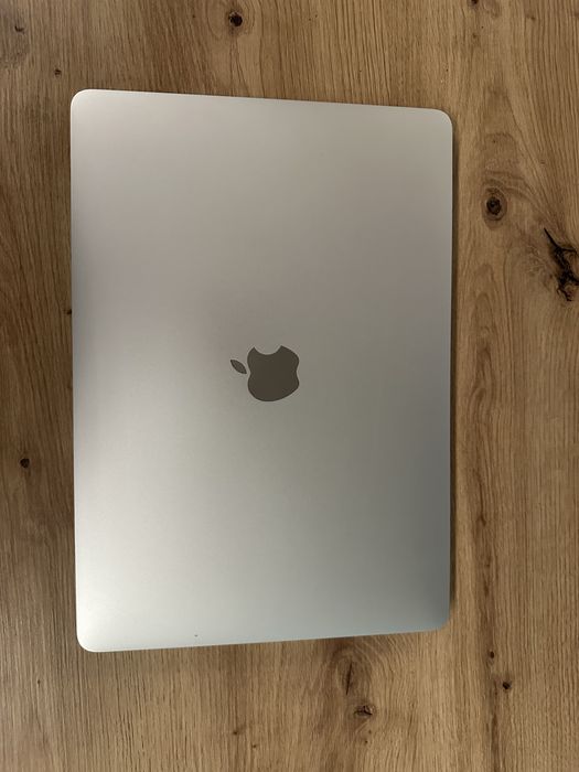 MacBook Pro 13 2019 | Мощен i7 | 16GB RAM | Само 148 цикъла!