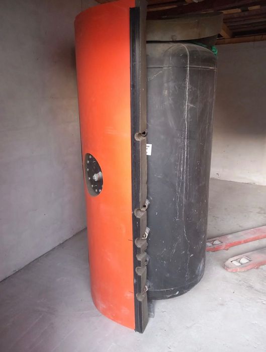 Vând centrală pe lemne cu puffer