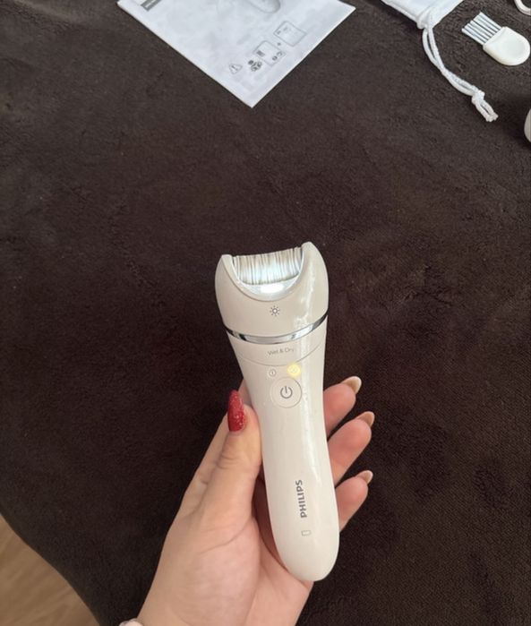 Epilator Philips Series 8000 – Ca NOU | Wet & Dry | Set complet