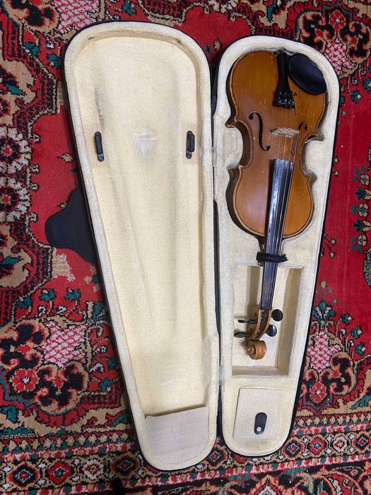 Продаётся Скрипка  размер 4/4