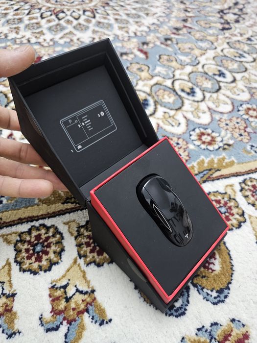 Ключ на Tesla Model 3/Y