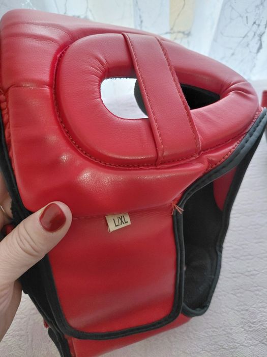 Продам шлем и перчатки